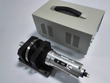デジタル管理されたロール型の超音波シーリング機械 800 ワット 35 の Khz の頻度調整方法
